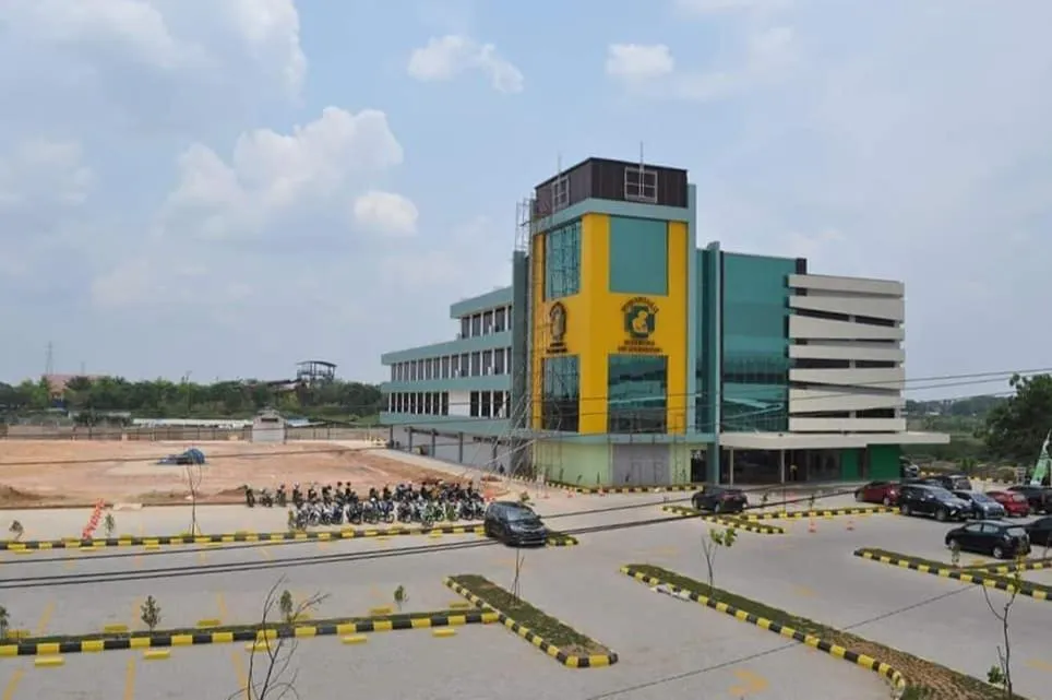 Pengadaan AC Control Panel untuk ruang operasi RS Hermina Palembang oleh PT Cilikon Tataudara Indonesia