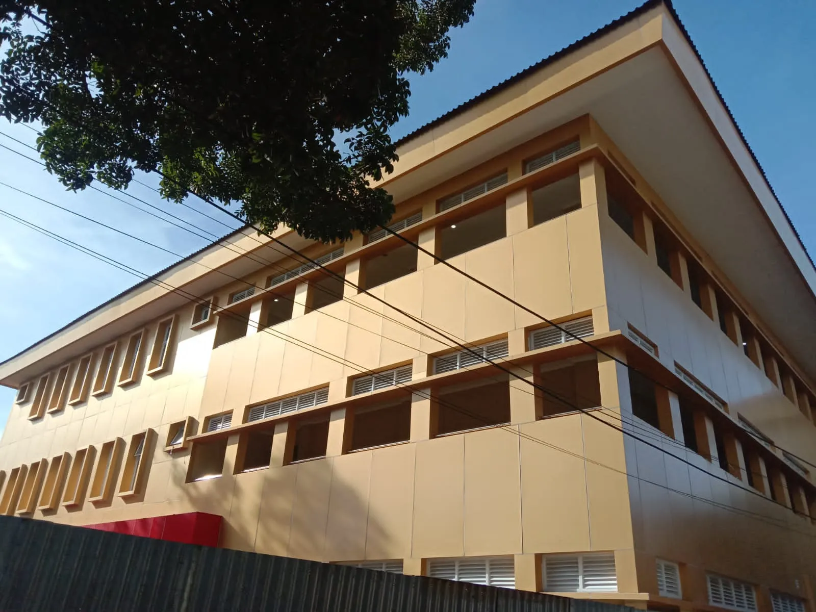 Pengadaan PLC HVAC Control Panel untuk OK1 & OK2 RSUD Labuan Banten oleh PT Cilikon Tataudara Indonesia